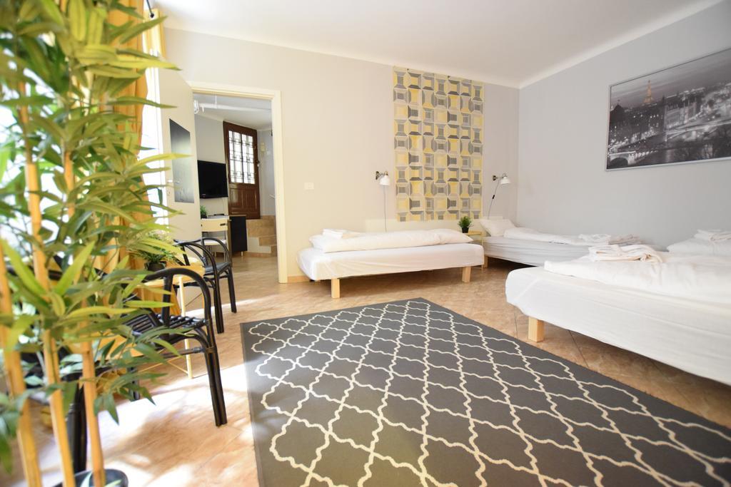 Budget Apartment By Hi5 - Revai Koz Budapest Luaran gambar